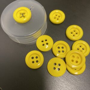 Pose 8 stk knapper - plastik gul 15 mm