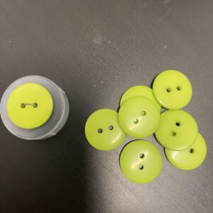 Pose 8 stk knapper - plastik lime 20 mm