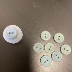 Pose 8 stk knapper - plastik dueblå 15 mm